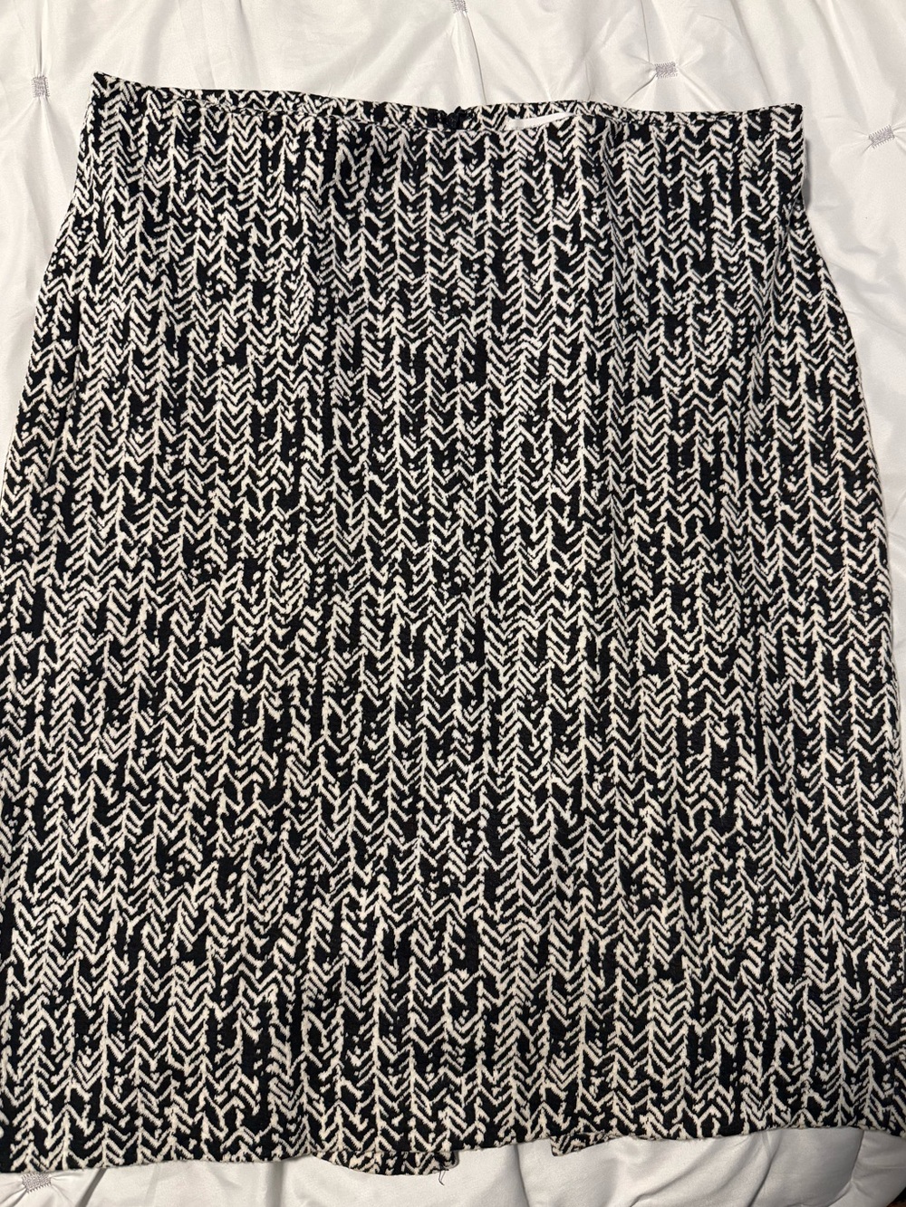 New York & Company Black and White Chevron-Style Pencil Skirt